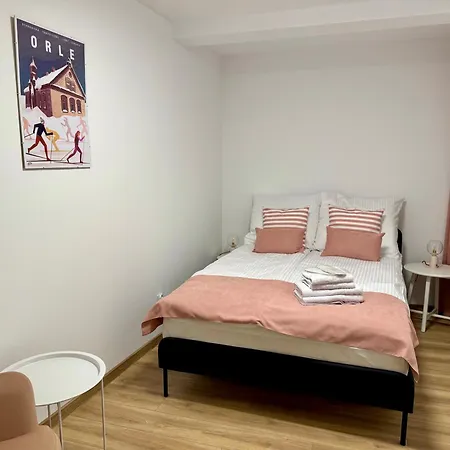 Ostoja Pod Szrenica Bed and Breakfast 3*