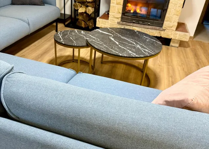 Ostoja Pod Szrenica Bed and Breakfast 3*