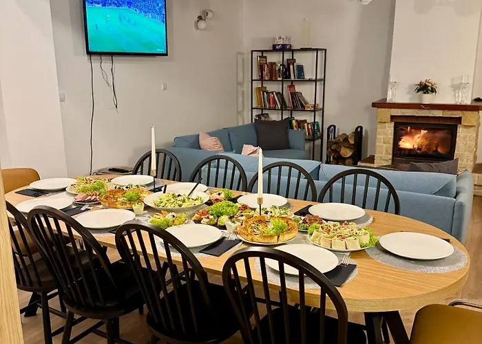 Ostoja Pod Szrenica Bed and Breakfast 3*